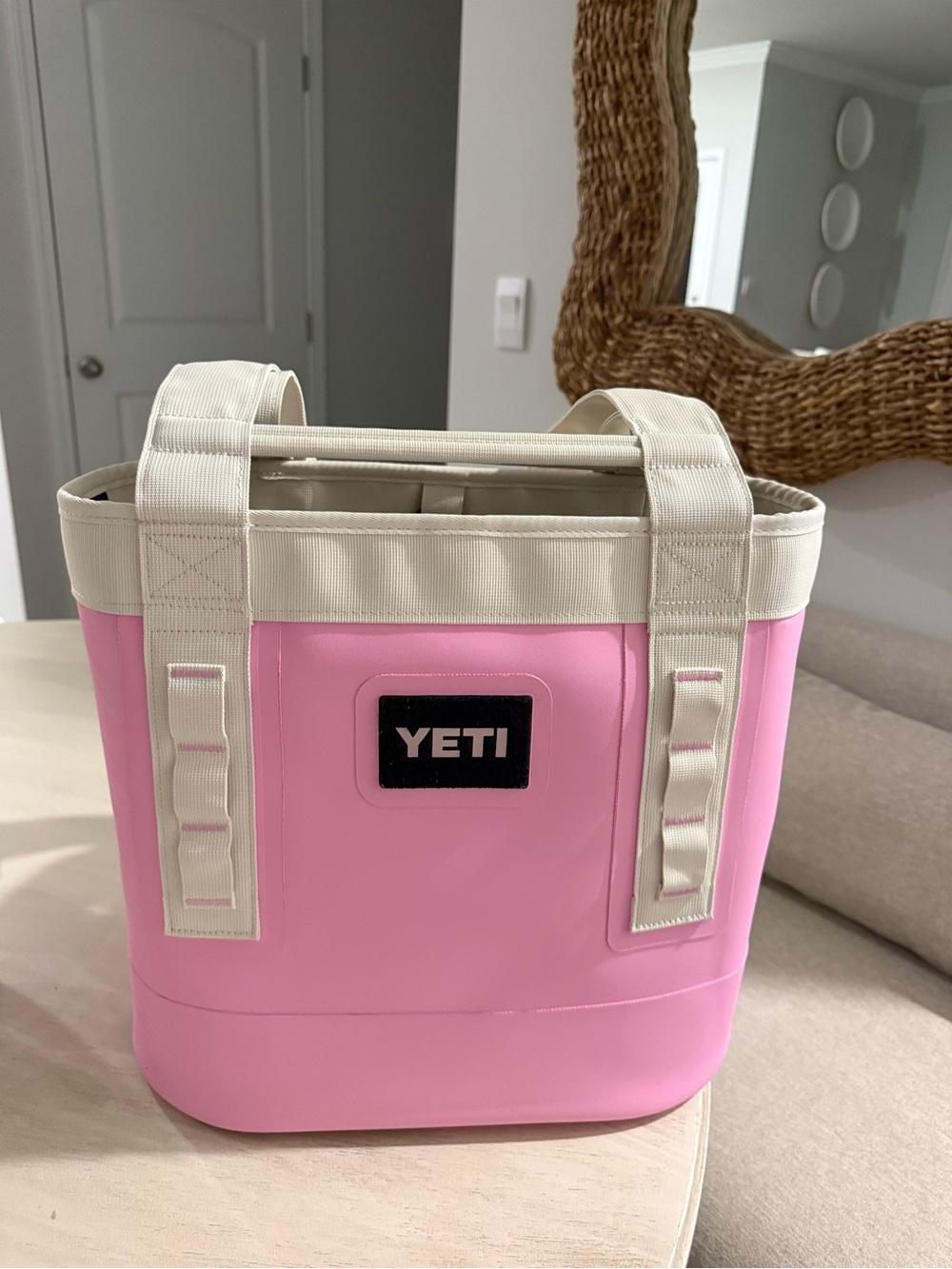 YETI Camino 20 pink/aspen - Picture 2 of 5
